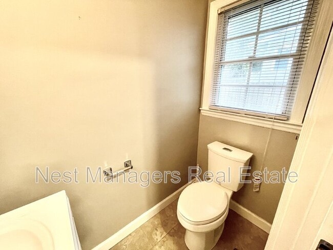 Building Photo - 1430 Pine Valley Loop