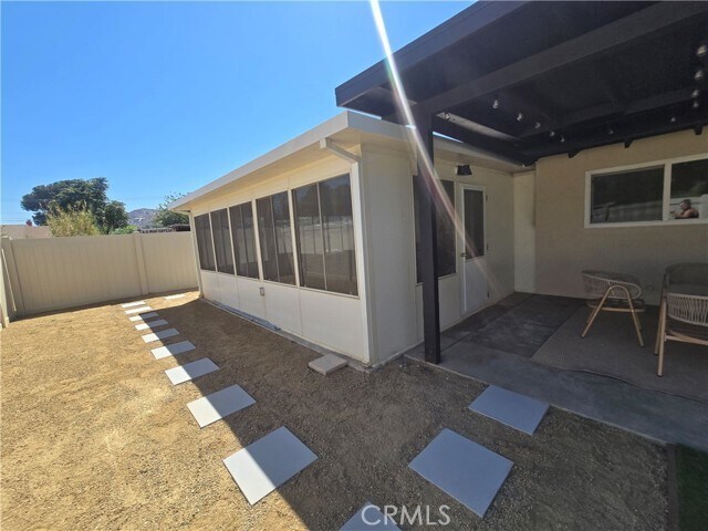 Building Photo - 1531 Elm Dr