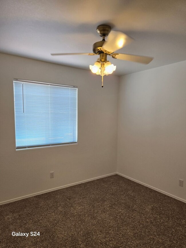 Building Photo - Newly Reduced Rent 3 Bedroom, 2 Bath, 2 Car Garage