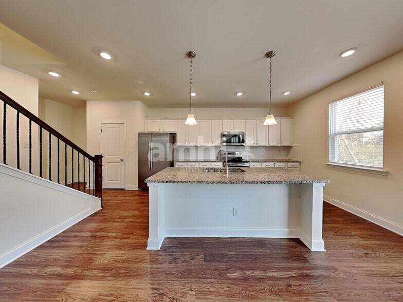 Building Photo - 2150 Brook Enclave Trail