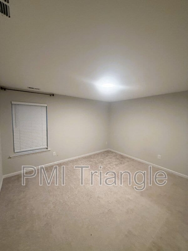 Building Photo - 2280 Grants Pass Station