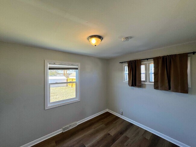 Building Photo - 2691 S Linley Ct