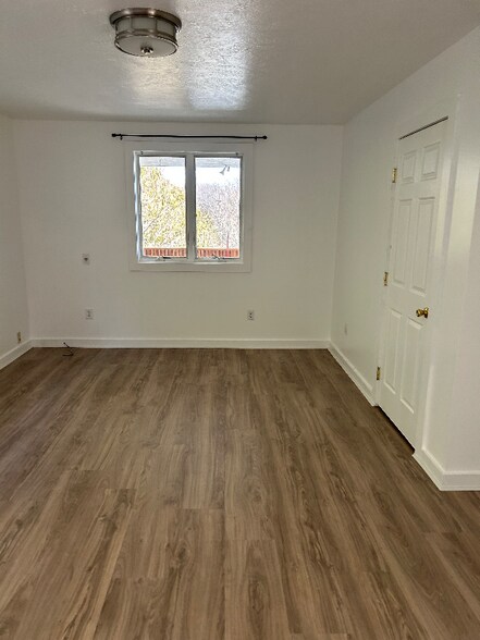 Building Photo - 131 Hufnagel Dr