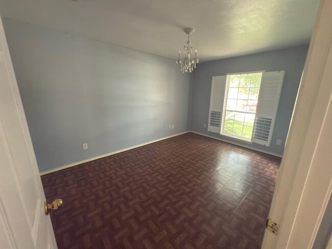 Building Photo - 3815 Lake Edinburg Ln
