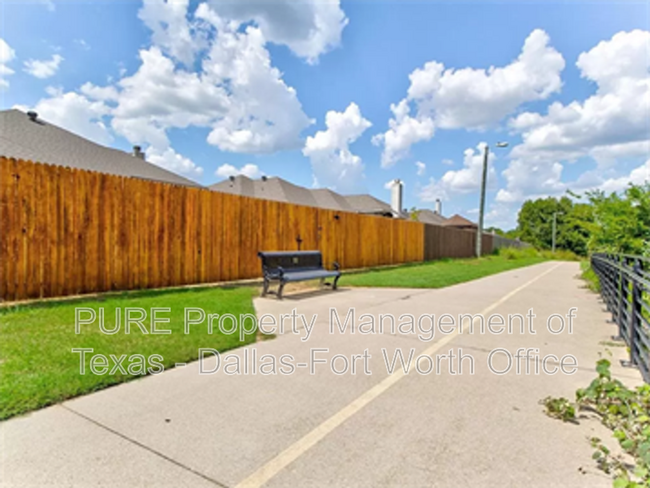 Building Photo - 1612 Town Creek Cir