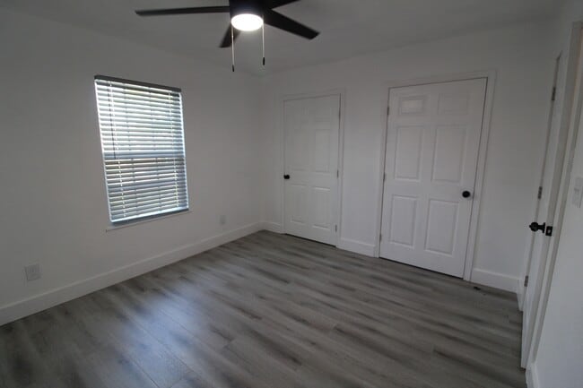 Building Photo - 145 4th Ave