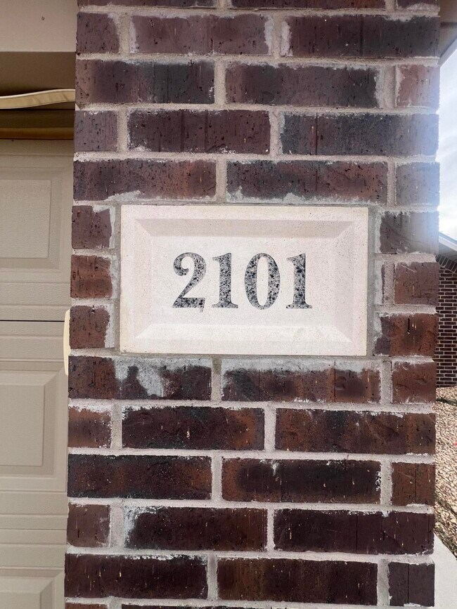 Building Photo - 2101 Kirksey Ave