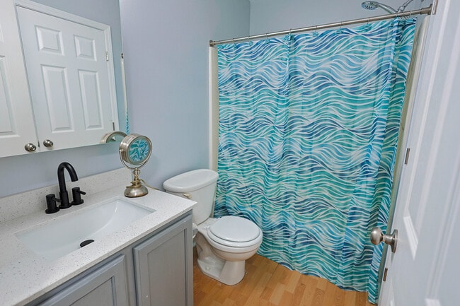 Building Photo - 8872 Lagoon Dr