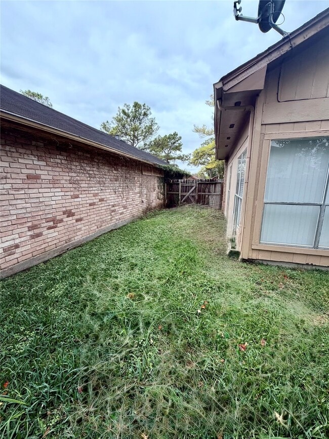 Building Photo - 9327 Westacre Pl