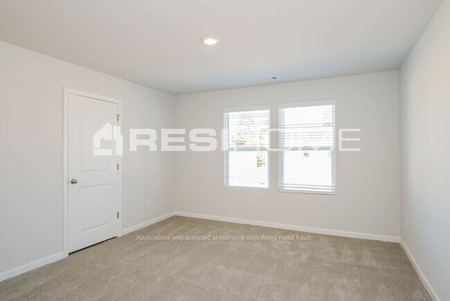 Building Photo - 145 Wellbrook Ct NE