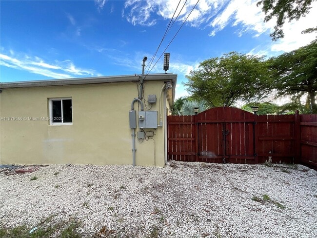 Building Photo - 385 NW 129th St