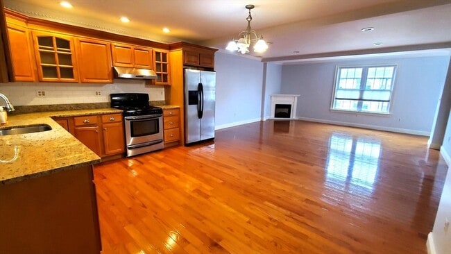Primary Photo - 59 Carlisle St