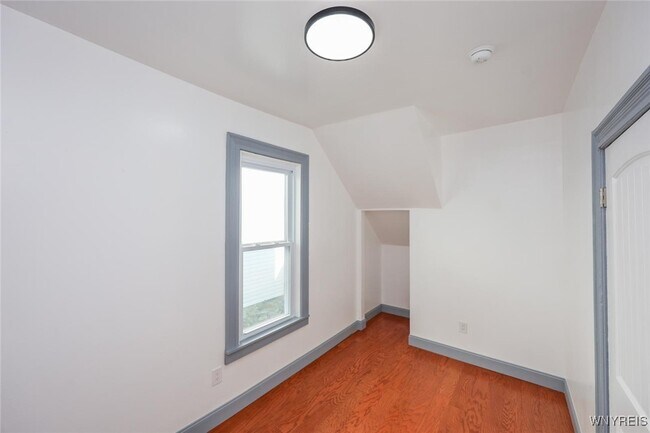 Building Photo - 30 Glenwood Ave