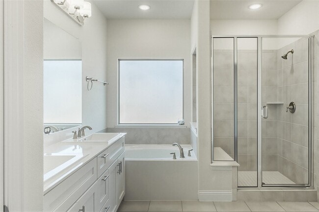 Building Photo - 601 Cherry Tree Ln