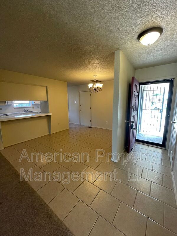 Building Photo - 13240 E 29th Pl