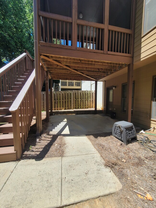 Building Photo - 340 Ridgemill View