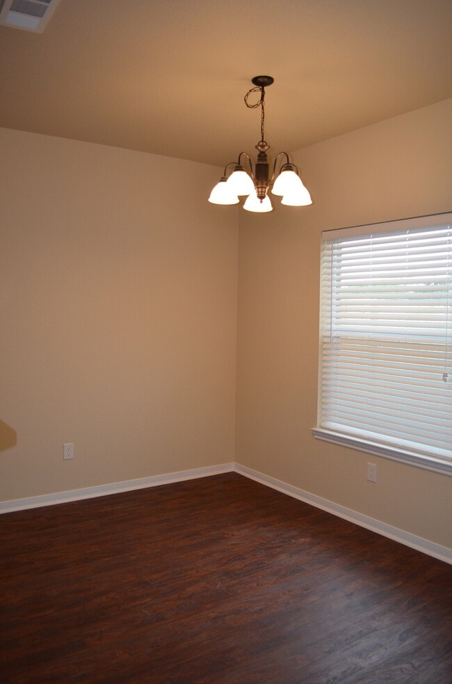 Building Photo - 1802 Tru Trail