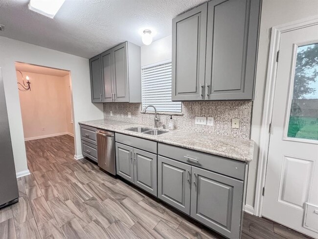 Building Photo - 319 Grand Isle Ln