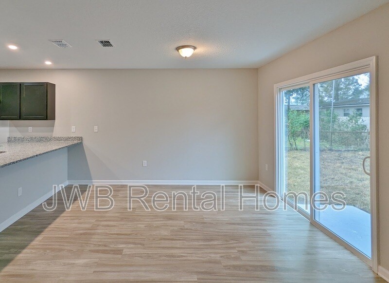 Building Photo - 3250 El Morro Dr E