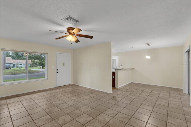 Building Photo - 10444 Kingbrook Ln