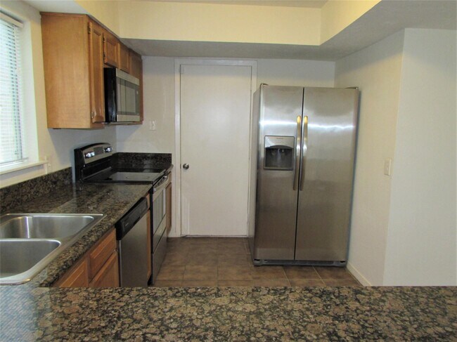 Building Photo - 16706 Running Quail Ct