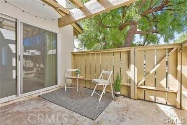 Building Photo - 653 Clover Ct