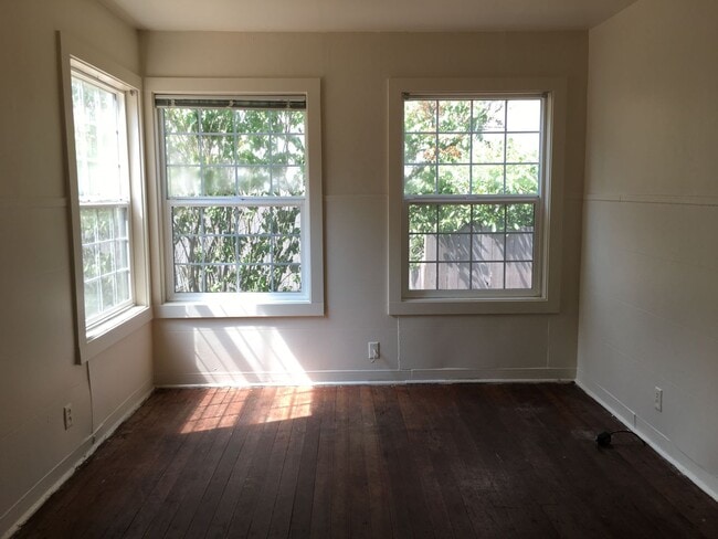 Building Photo - 2288 Hilyard St