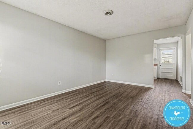 Building Photo - 115 Florence St