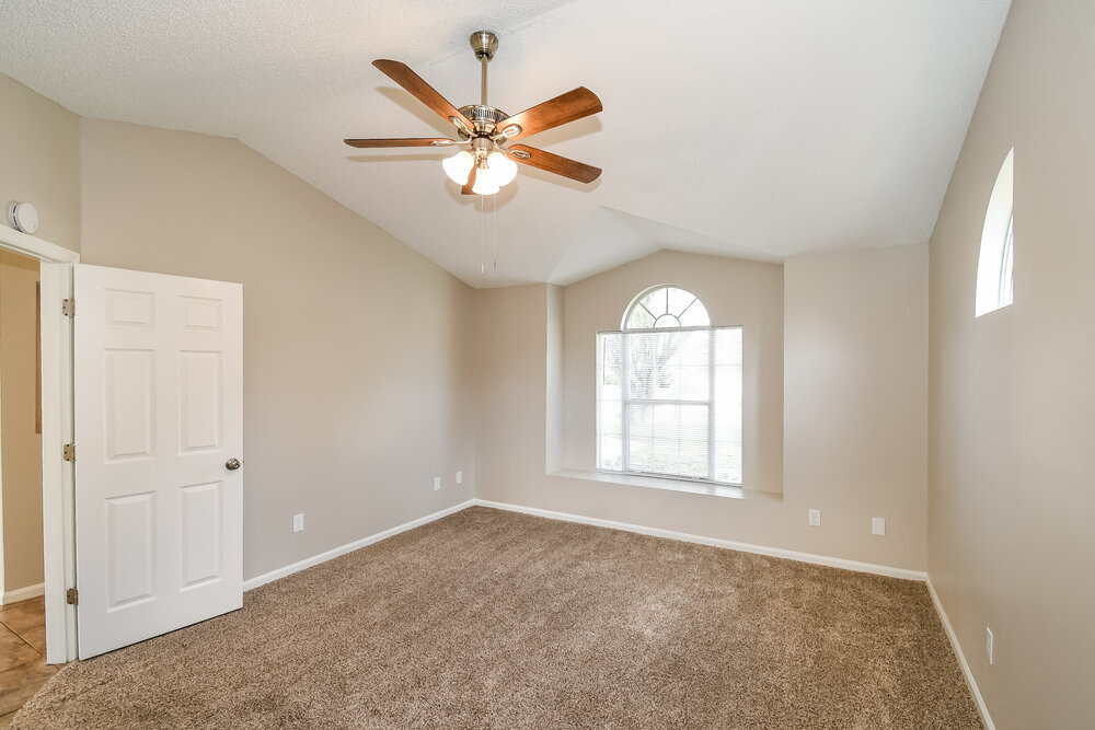 Building Photo - 8133 Fieldside Dr W