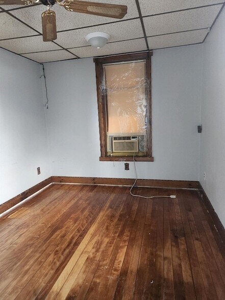 Building Photo - 106 Mill St