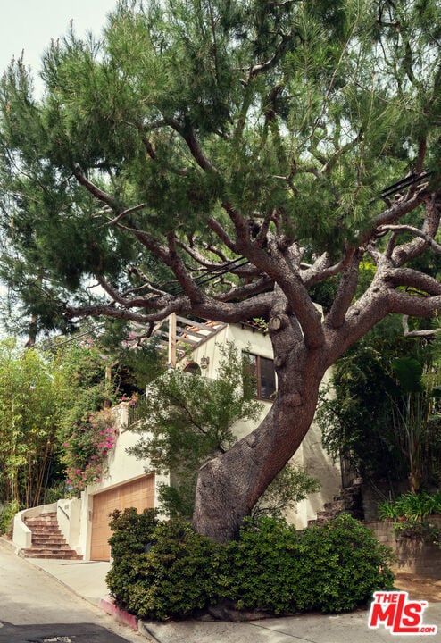 Building Photo - 8515 Ridpath Dr