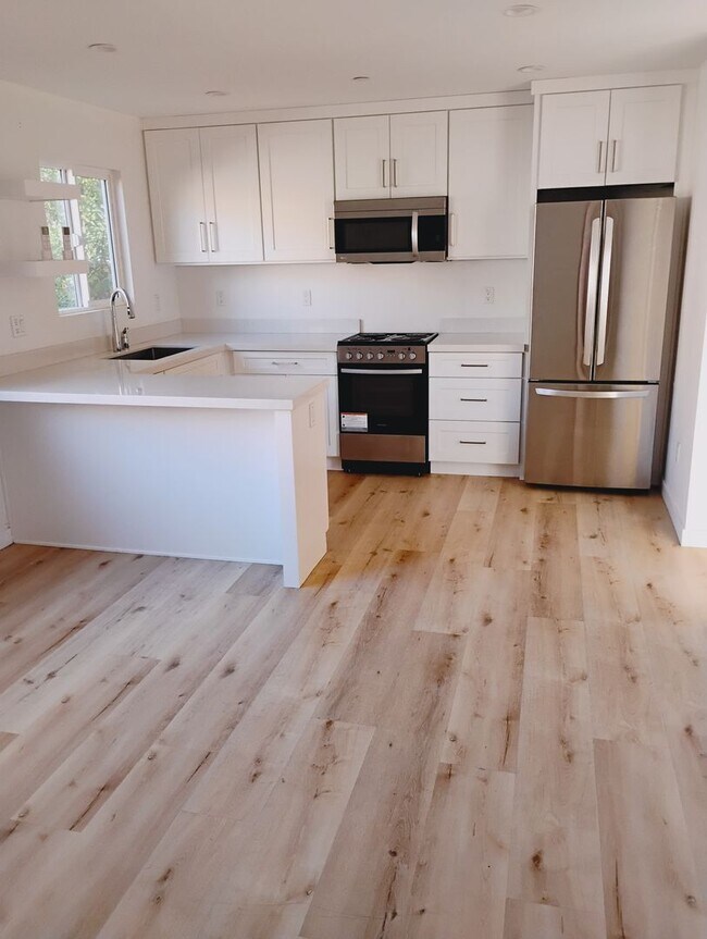 Building Photo - 6060 La Prada St