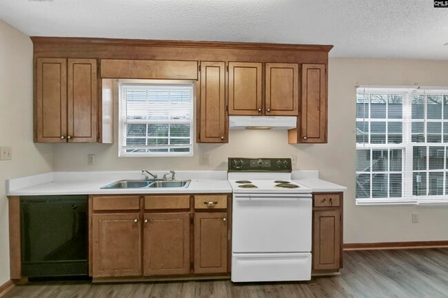 Building Photo - 122 Hazelwood Ct