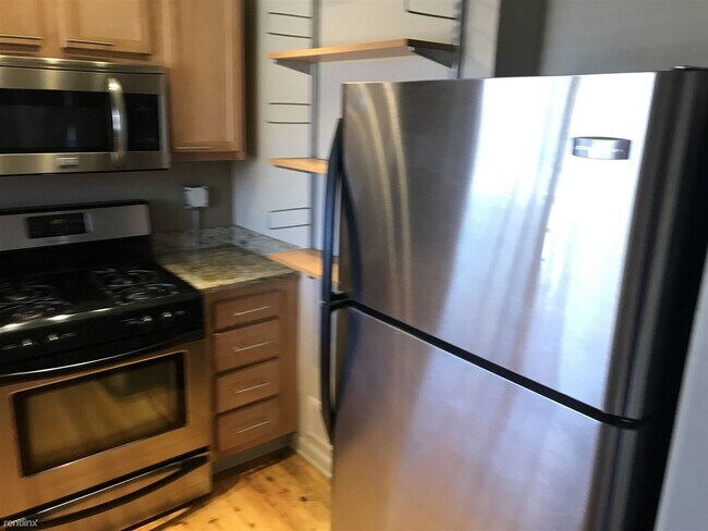 Building Photo - 1 br, 1 bath Townhome - 2805 Xavier Street