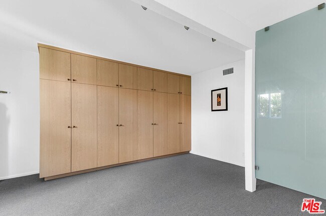 Building Photo - 3360 Ley Dr