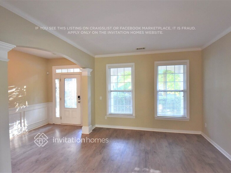 Building Photo - 2521 Mockingbird Ln