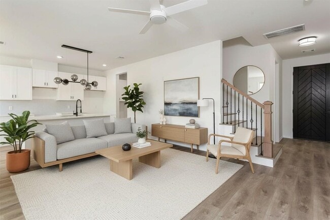 Building Photo - 5508 Oakmont St