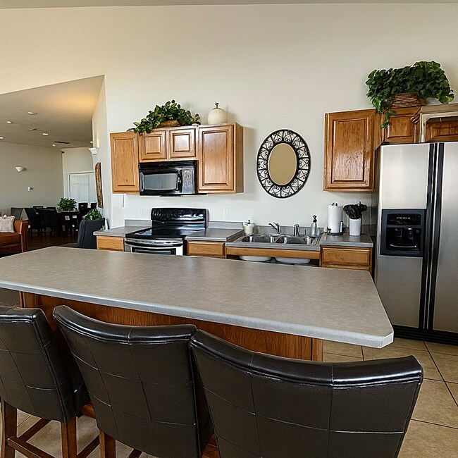 Building Photo - Diamond Valley Apartments