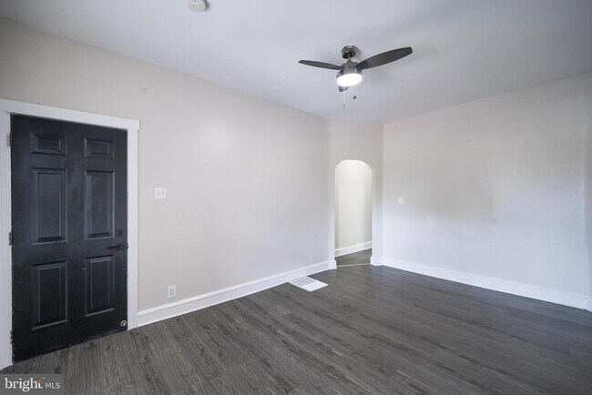 Building Photo - 5847 Willows Ave