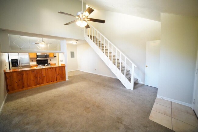 Building Photo - 1530 Merry Oaks Ct