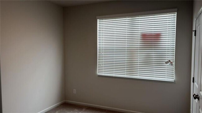 Building Photo - 285 Springwood Ln
