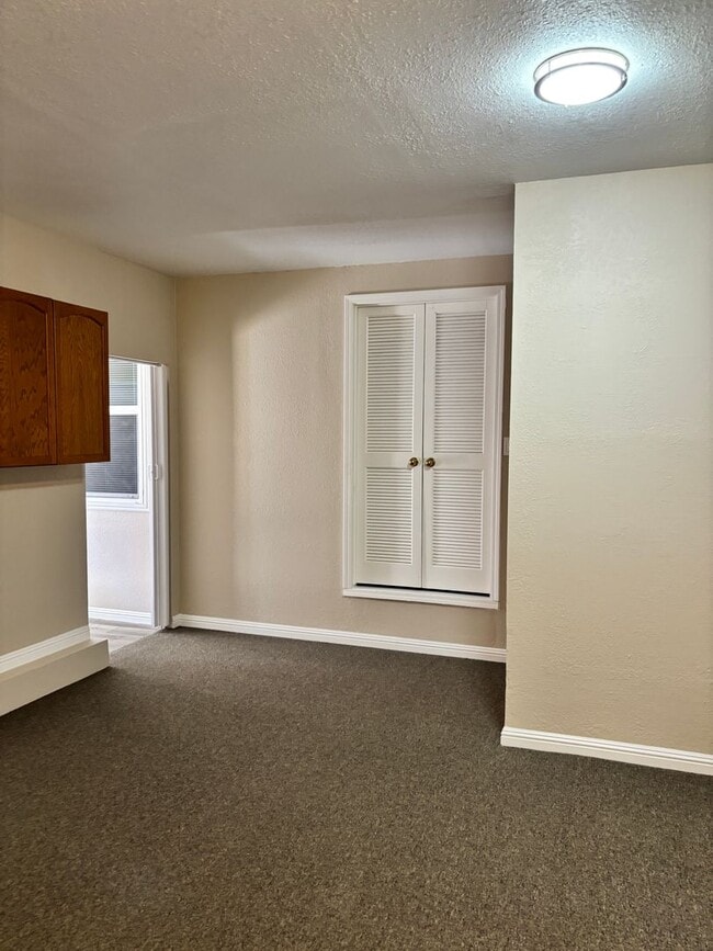 Building Photo - COMPLETELY REMODELED - THIS ONE WON'T LAST...