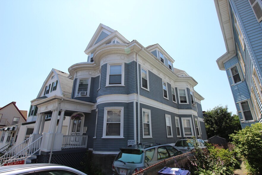 Building Photo - 14 Magnolia Sq