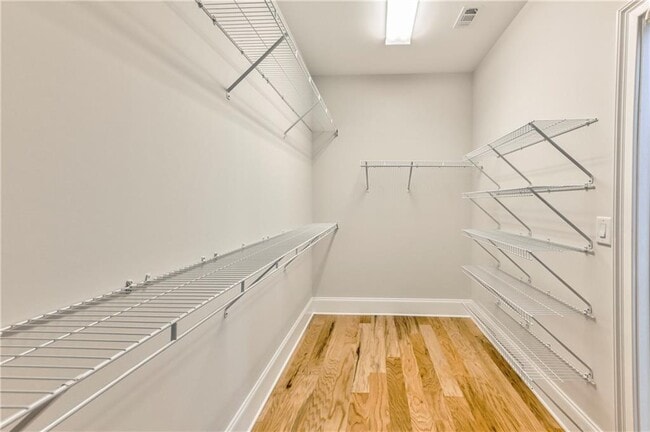 Building Photo - 1642 Canopy Chase NE