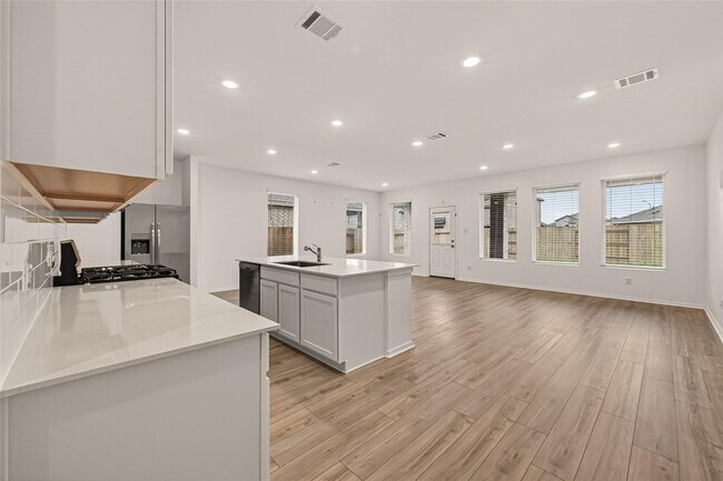 Building Photo - 3023 Ruby Rdg Dr