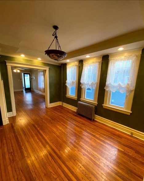 Building Photo - 232 Rector St