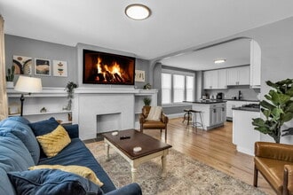 Building Photo - Furnished 4-Bedroom, 2-Bath Lower Unit in North Buffalo