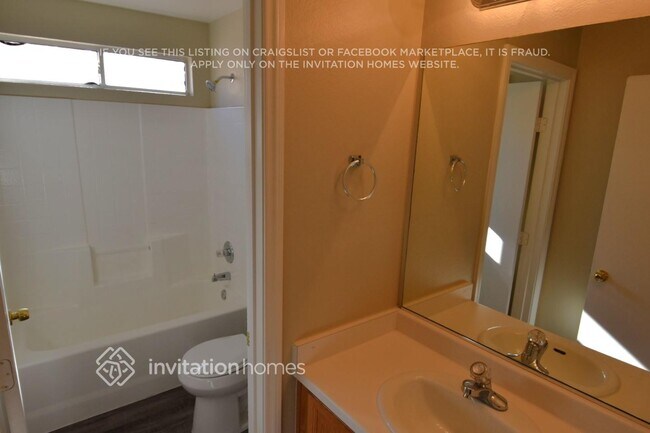 Building Photo - 5916 Gentleslope St