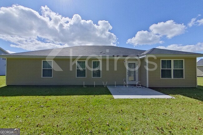 Building Photo - 142 Western Red Cedar Dr