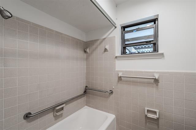 Building Photo - 3325 Shady Hollow Ln